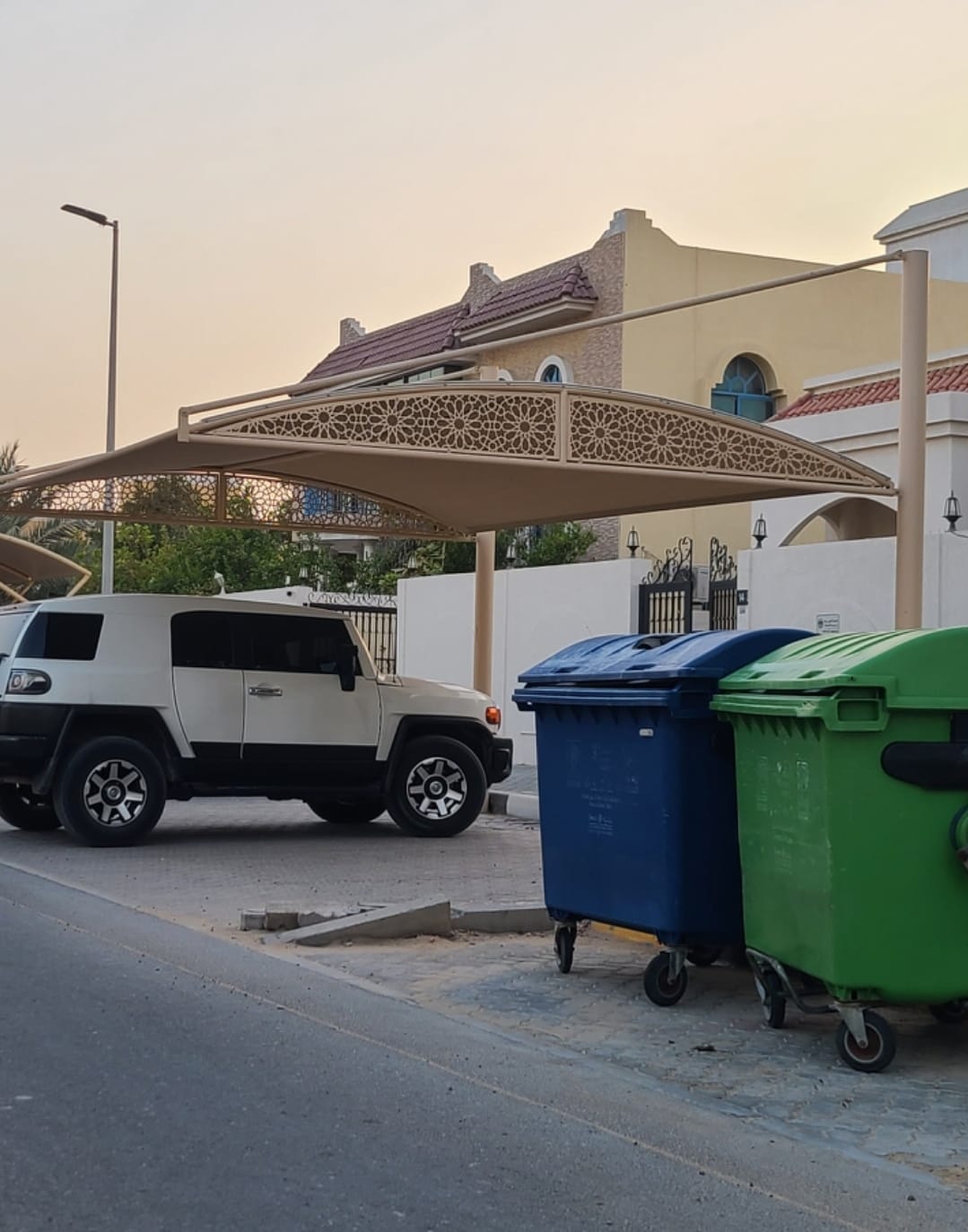 Top Support Car Parking Shade